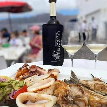Mariposa - 1 Bedroom Poolside 아파트 *