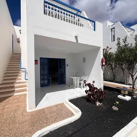 Mariposa - 1 Bedroom Poolside Апартаменты *