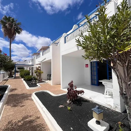 Mariposa - 1 Bedroom Poolside Апартаменты Тиас