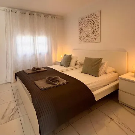 Mariposa - 1 Bedroom Poolside * Тиас