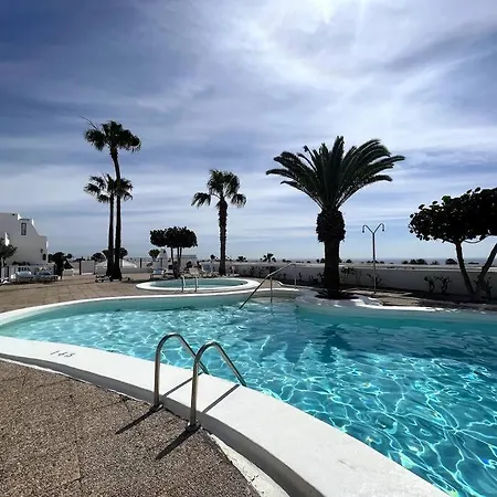 Mariposa - 1 Bedroom Poolside 아파트 *