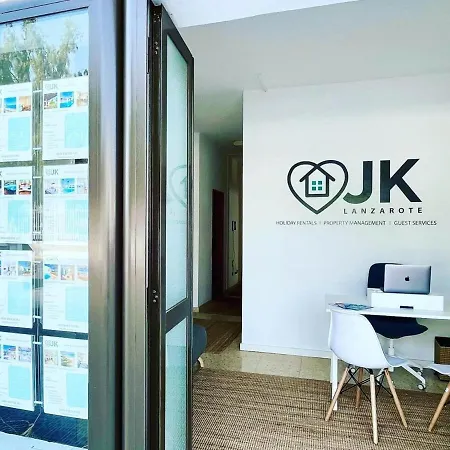 Mariposa - 1 Bedroom Poolside Apartamento