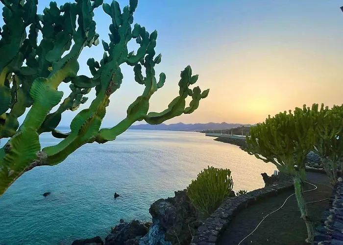 Mariposa - 1 Bedroom Poolside *