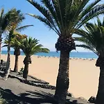 Mariposa - 1 Bedroom Poolside Διαμέρισμα